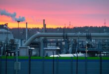 Posible crisis energética en Europa tras conflicto de Estados Unidos contra Irán.