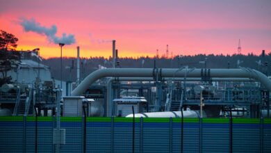 Posible crisis energética en Europa tras conflicto de Estados Unidos contra Irán.