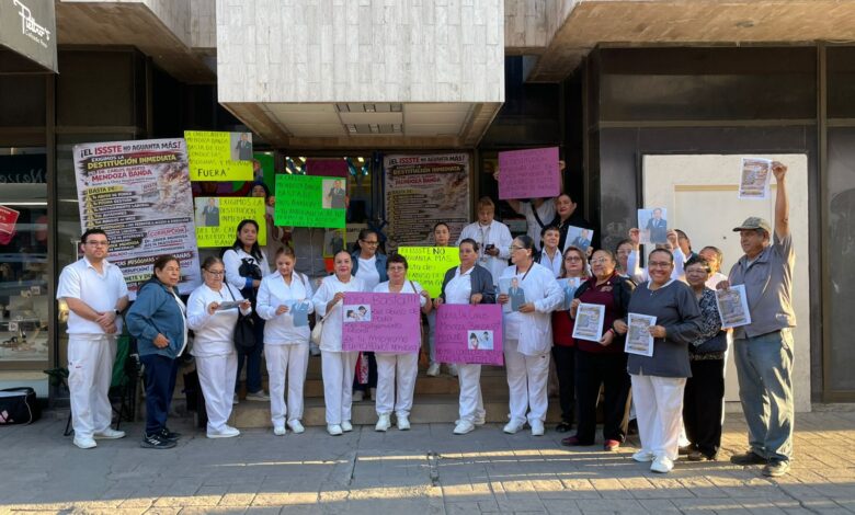 Tras protestas enfermeras exigen destitución de director del ISSSTE