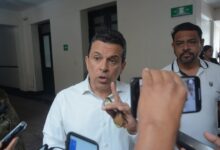 Alcalde presenta proyectos de infraestructura.