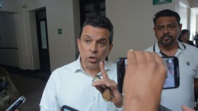 Alcalde presenta proyectos de infraestructura.
