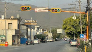 Semáforos apagados en varios cruces de la ciudad.
