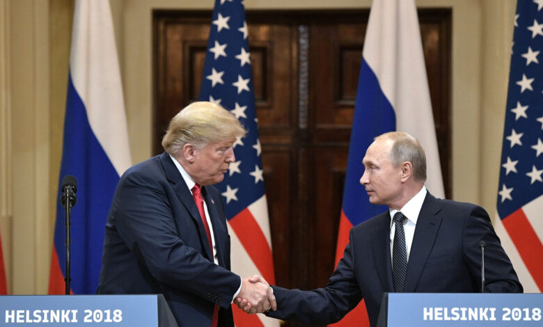 Donald Trump propone comprar petróleo ruso tras crisis económica.