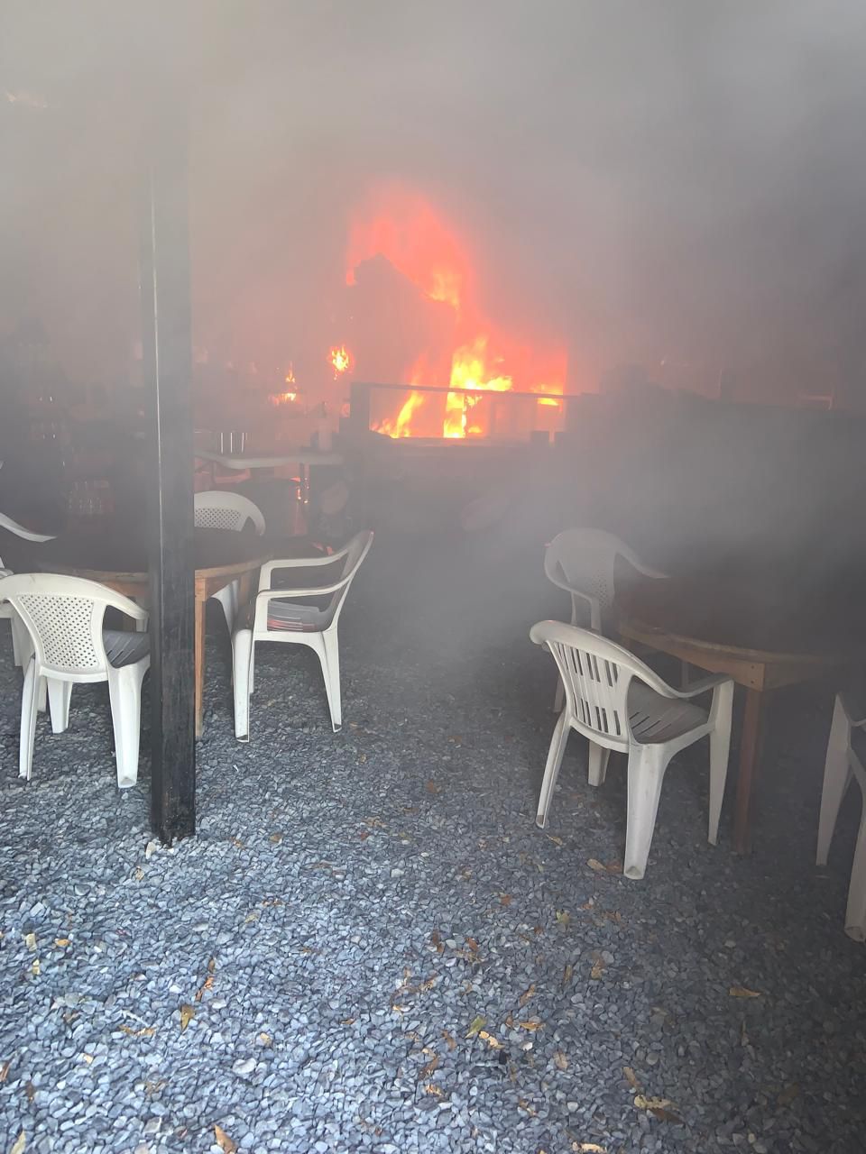 Acude cuerpo de Bomberos a reporte de incendio en col. Revolución Verde