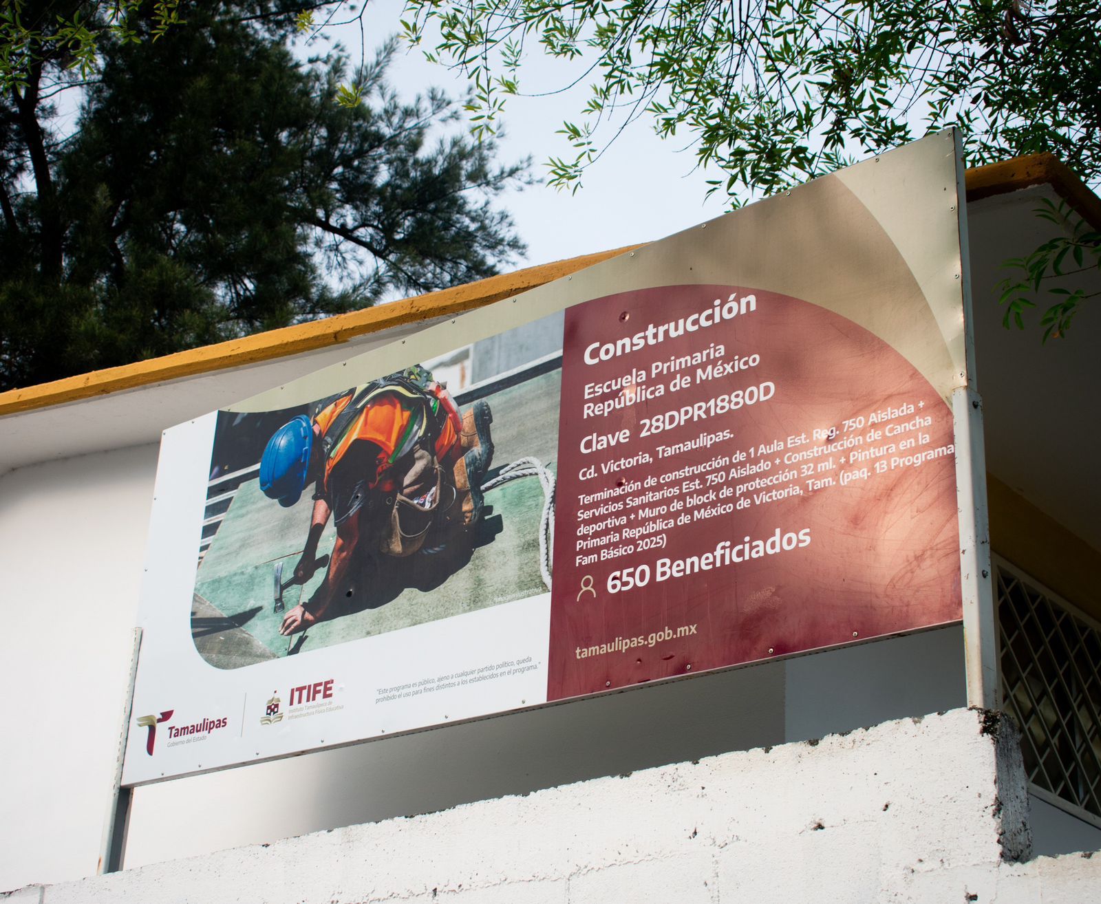 Más y mejores espacios para aprender: gobernador entregó obras en escuela de Ciudad Victoria