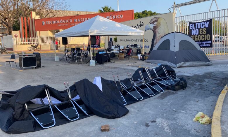 Segundo día de protesta de los estudiantes del TEC de Victoria