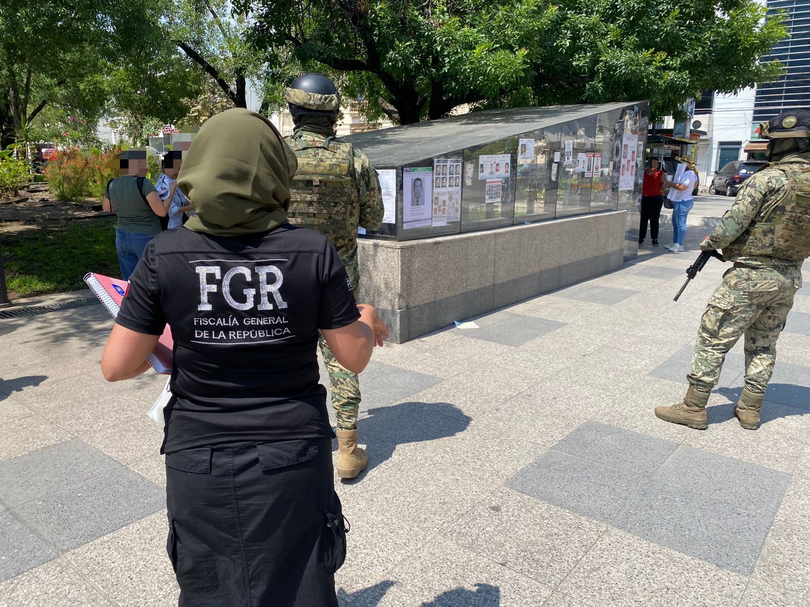 Personal de la FGR realiza diligencias de búsqueda en la ciudad