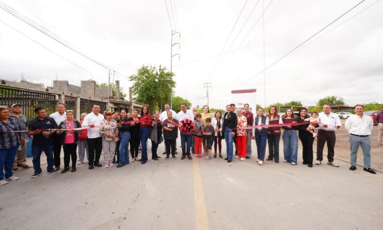 La alcaldesa entregó obras de pavimentación y drenaje en la colonia Hipódromo.