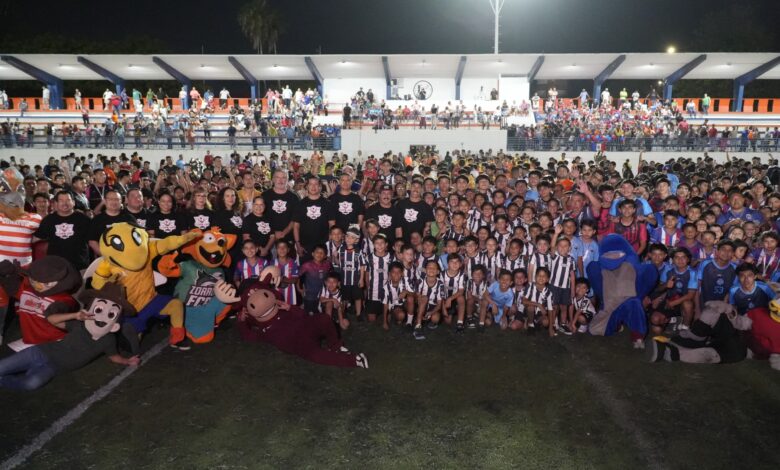 El rector inaugura la Copa UAT 2026 con Ricardo “Diablito” Chávez como invitado de honor