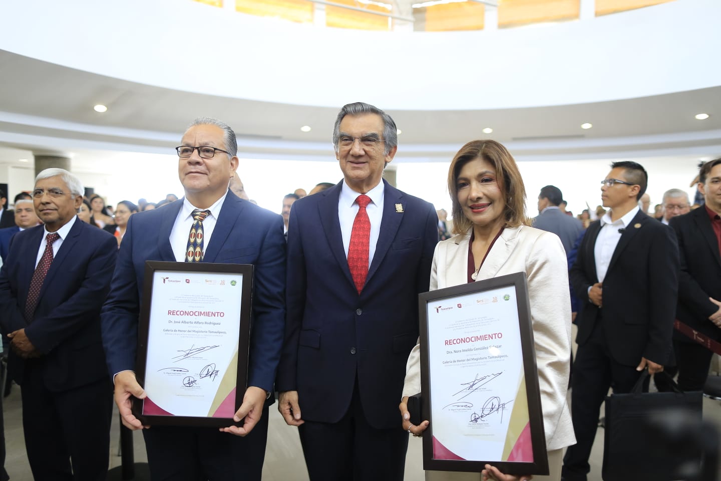 Las y los maestros son el corazón de la transformación: Américo Villarreal