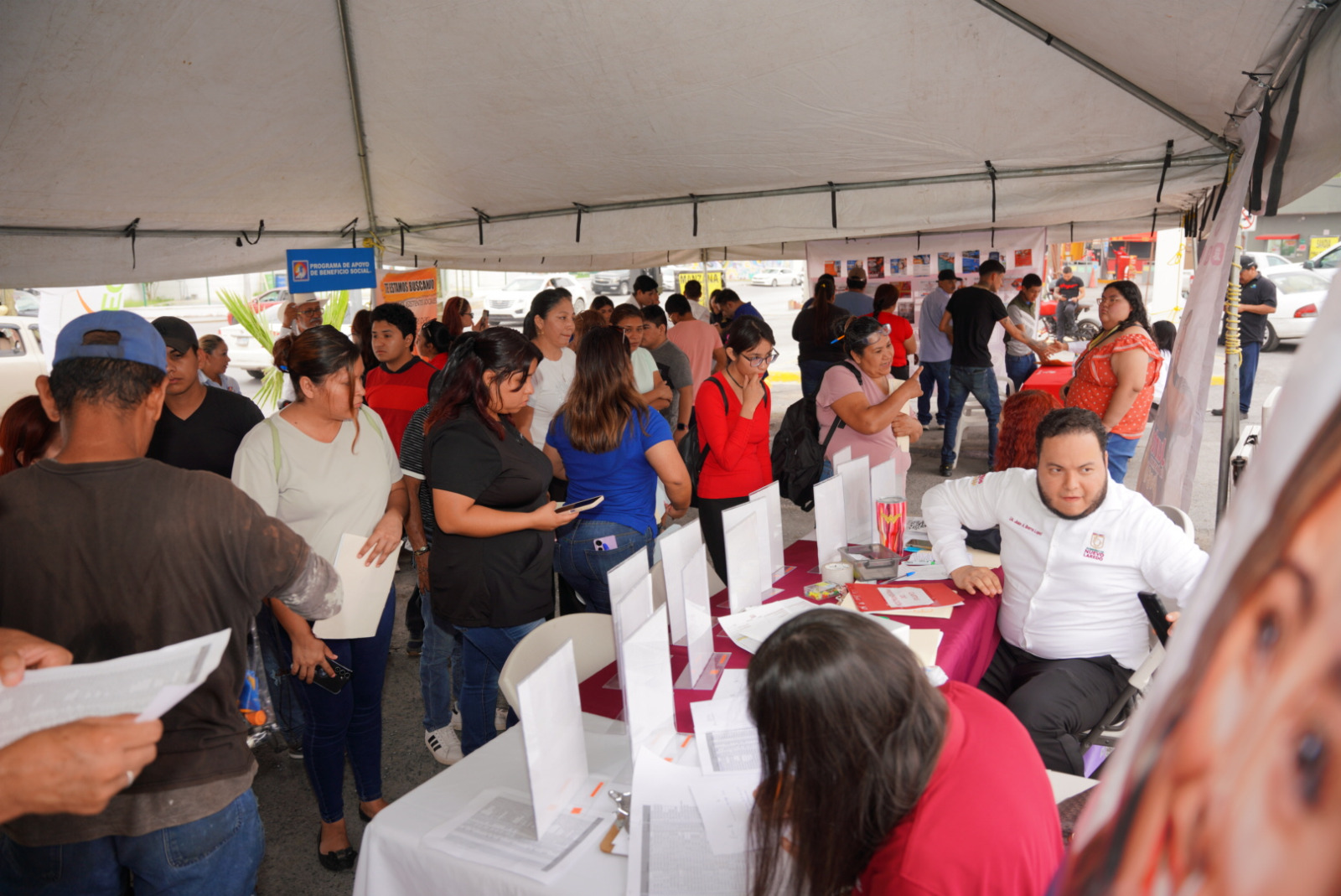 Acerca gobierno municipal oportunidades laborales al poniente de la ciudad
