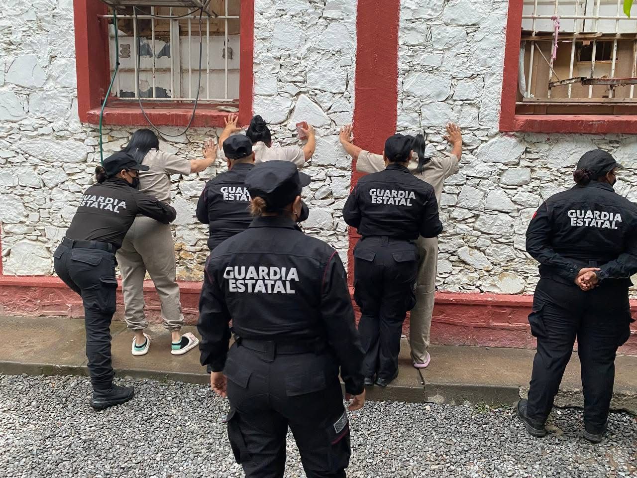 Llevan a cabo operativo de revisión en Cedes de Cd Victoria