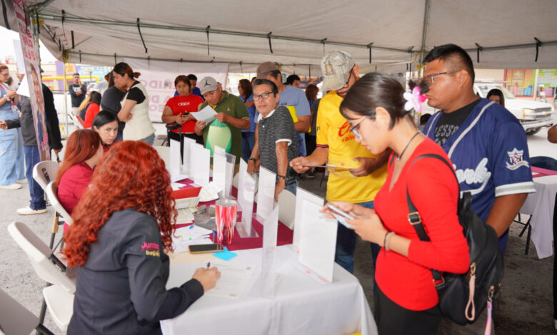 Acerca gobierno municipal oportunidades laborales al poniente de la ciudad