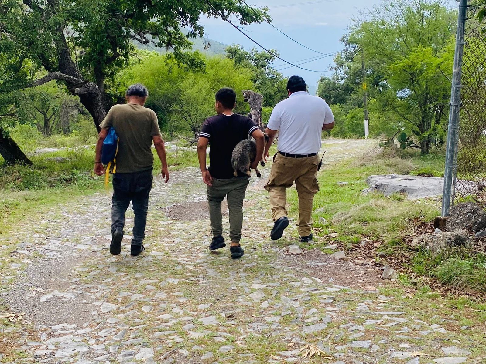Localizan a personas reportadas como extraviadas en carretera vieja a Tula