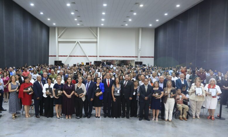 Las y los maestros son el corazón de la transformación: Américo Villarreal