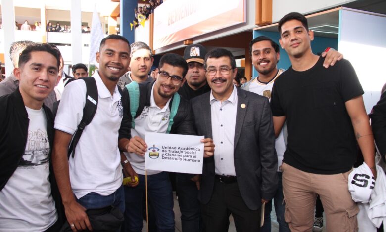 reconoce rector comunidad estudiantil