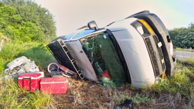 Vuelca camioneta en la Carretera Victoria-Matamoros