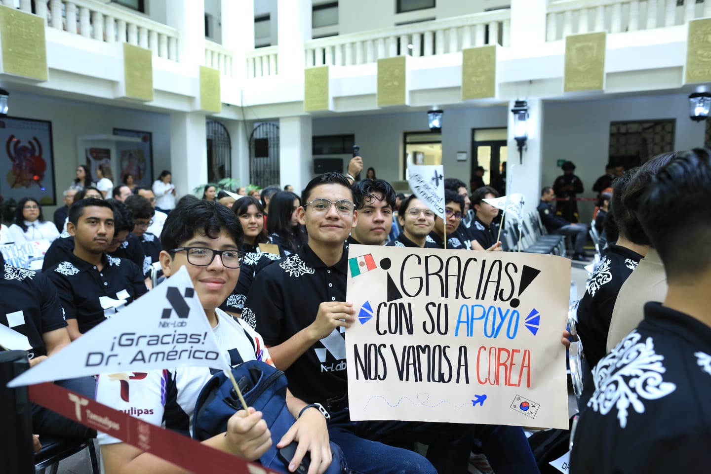 Reconocen participación de estudiantes de robótica