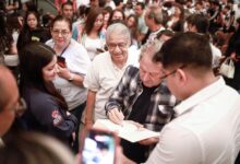 Jóvenes de Tamaulipas participan en encuentro “Prohibido Rendirse” junto a Paco Ignacio Taibo II