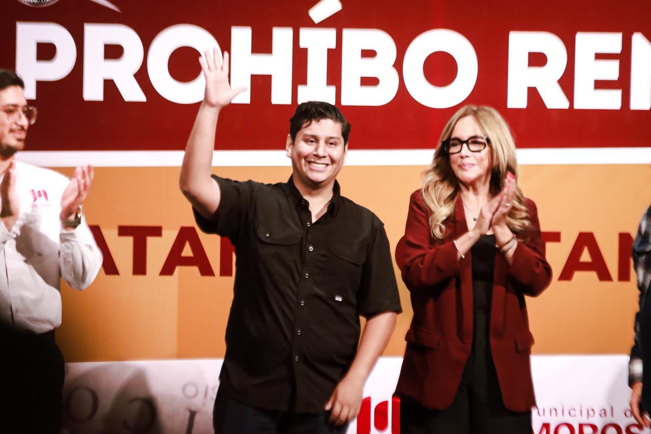 Jóvenes de Tamaulipas participan en encuentro “Prohibido Rendirse” junto a Paco Ignacio Taibo II