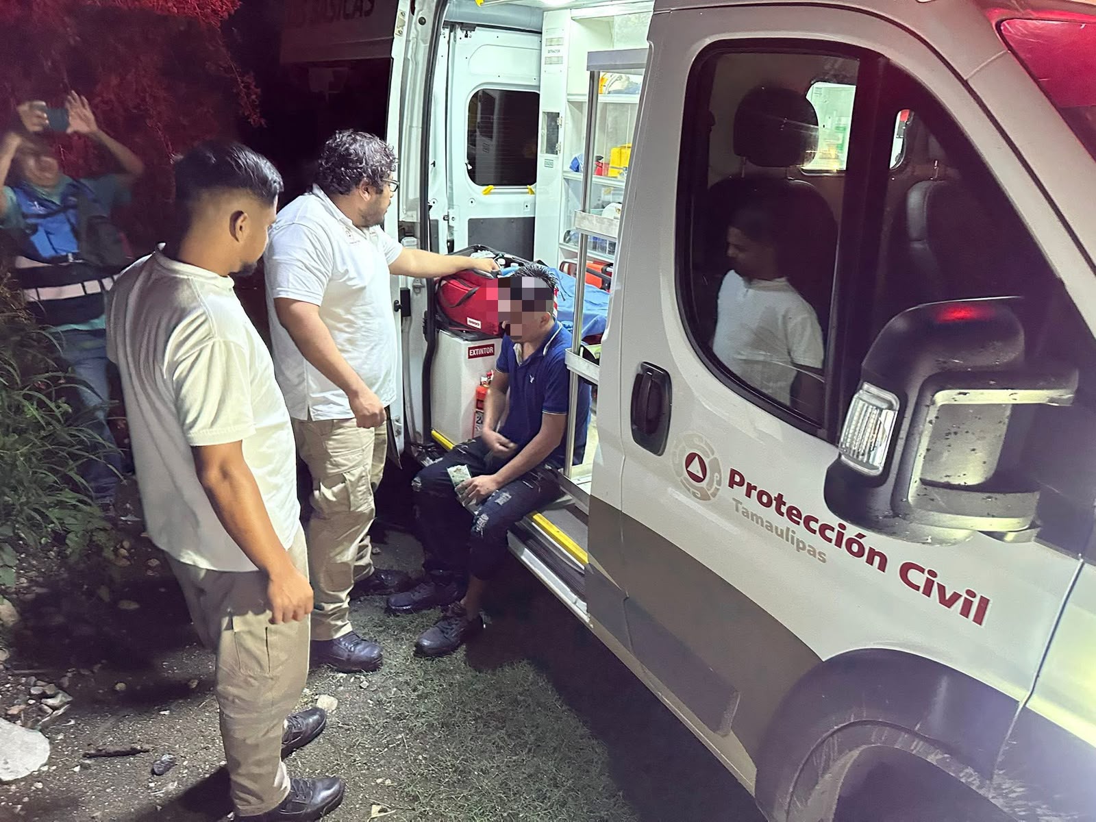 Rescatan a dos personas extraviadas en el Cañón del Novillo