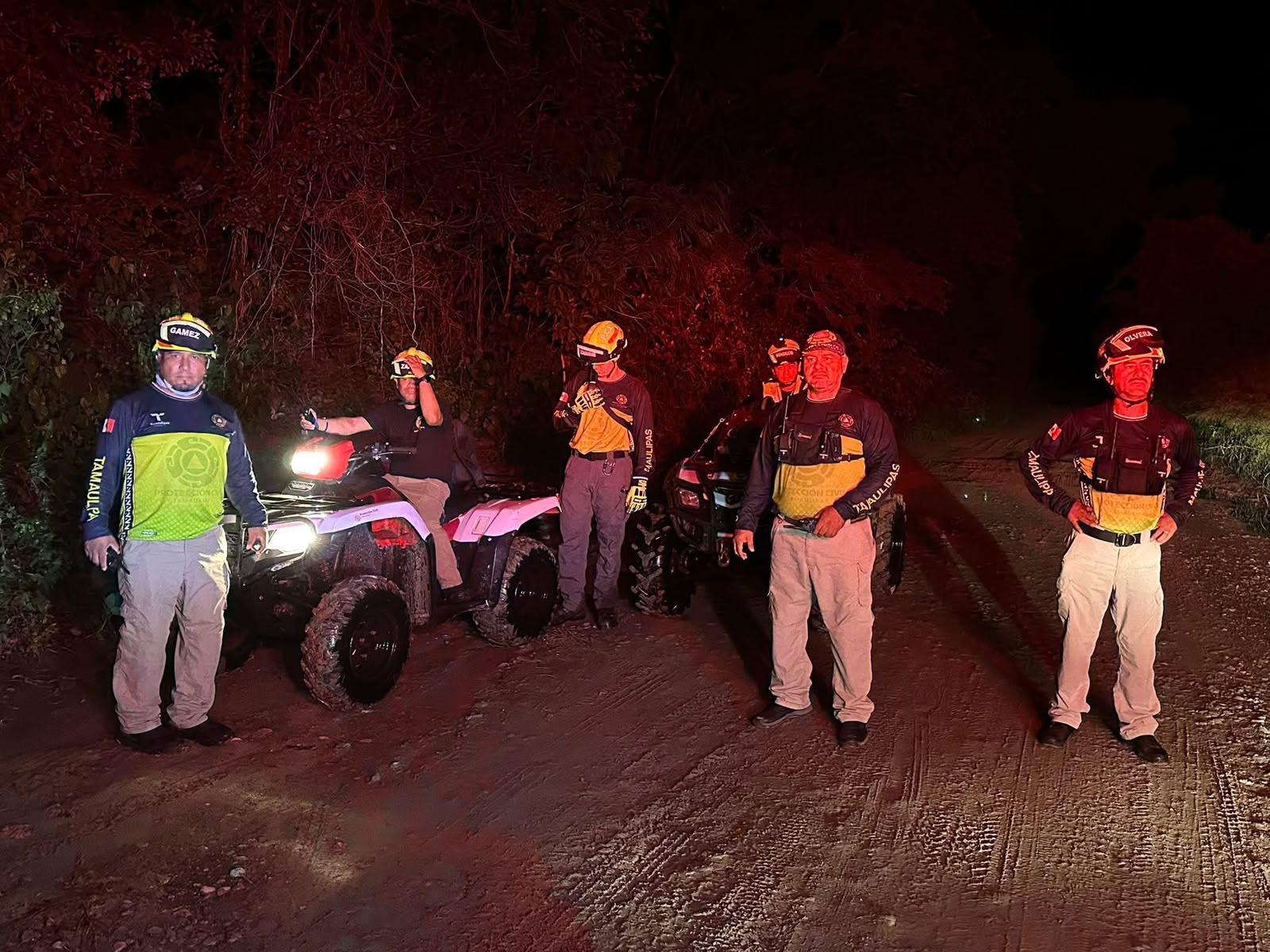 Rescatan a dos personas extraviadas en el Cañón del Novillo