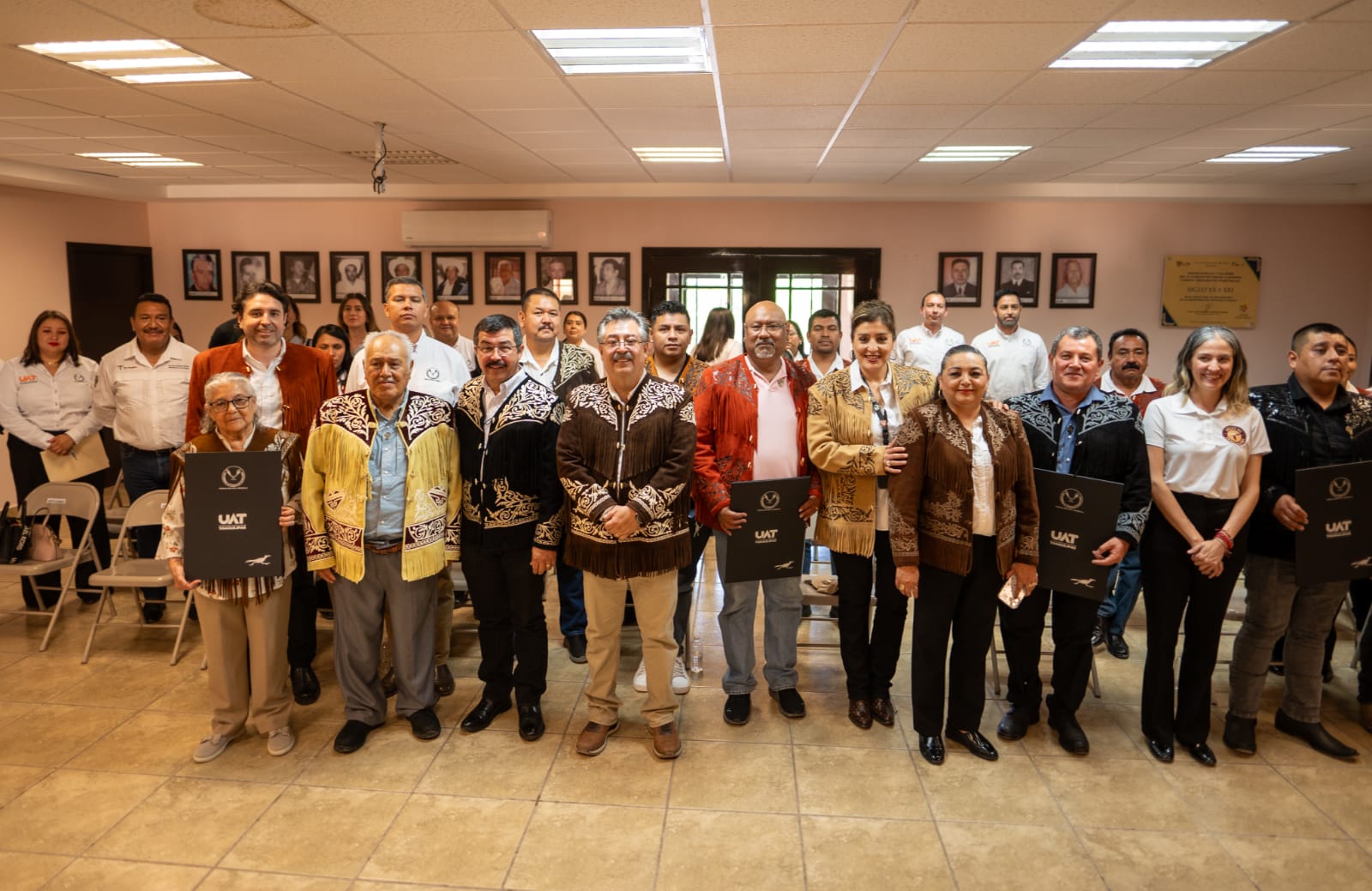 Cuera Tamaulipeca recibe certificación que impulsa a artesanos de Tula