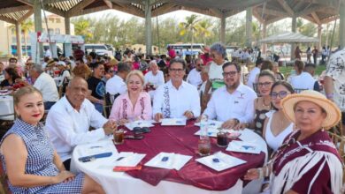 Erasmo González alcalde de Ciudad Madero recibió en playa Miramar a jefes de sector