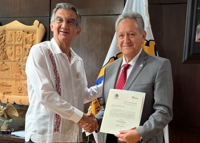 El Gobernador Américo Villarreal Anaya nombró al Doctor Ricardo Gerardo Guerrero Morales como nuevo Secretario de Salud de Tamaulipas.