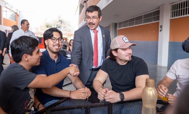 El Rector Dámaso Anaya destaca alianzas estratégicas que amplían las oportunidades de inserción laboral para estudiantes y recién egresados.
