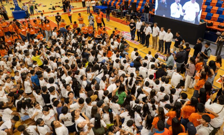 El Rector agradeció la confianza de las familias al permitir que la UAT sea parte del crecimiento de sus hijos mediante disciplinas de gran impacto en el campamento infantil de la UAT.