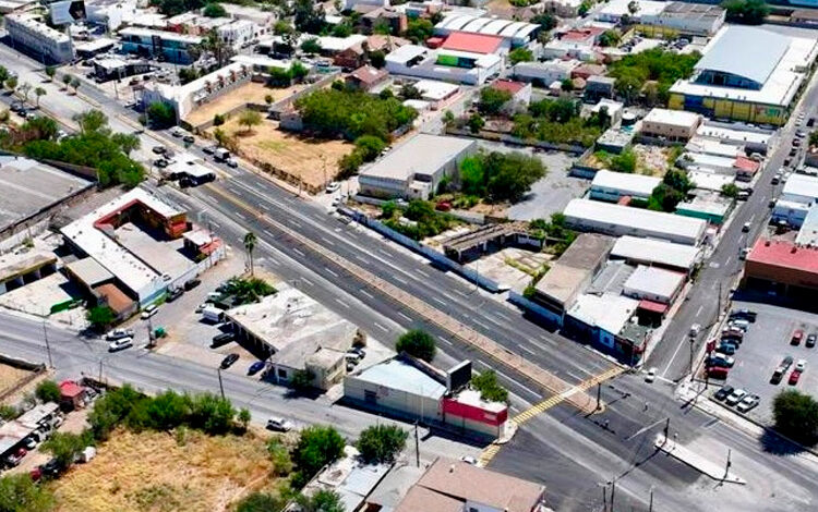 Con una inversión de 84.4 millones de pesos, concluyó la modernización de la Avenida Reforma de Nuevo Laredo, con mejoras en pavimento, semáforos, drenaje y agua potable.