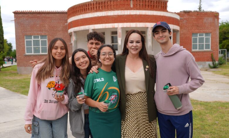Carmen Lilia Canturosas activará chips con internet para jóvenes en Nuevo Laredo