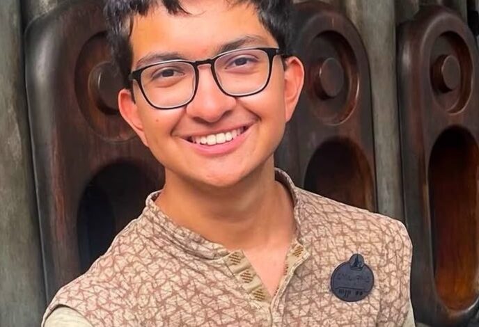 El estudiante Emiliano Bernal Martínez, fue reconocido por The Walt Disney Company durante el programa de intercambio internacional.