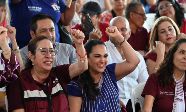 Olga Sosa participa en una asamblea de Morena sobre la defensa de la soberanía en Tampico.