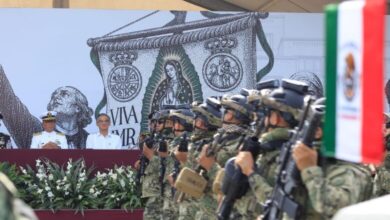 El gobernador Américo Villarreal encabezó el desfile cívico-militar por el aniversario de la Independencia de México en Ciudad Victoria.