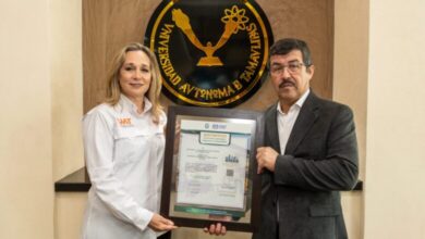 Isolda Rendón de Anaya recibió el Distintivo ELSSA otorgado por el IMSS al CENDI UAT de Ciudad Victoria.
