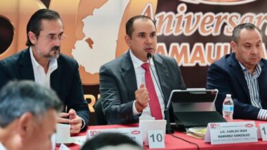El secretario de Finanzas, Carlos Irán Ramírez González, sostuvo una reunión de trabajo con integrantes de la CMIC Tamaulipas en Tampico.