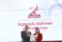 El gobernador Américo Villarreal recibió en Abasolo el segundo informe de la alcaldesa Yazmín Alejandra Saldaña Pérez.