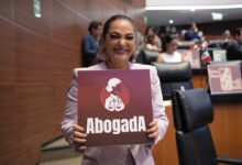 La senadora Olga Sosa Ruíz propuso modificar la Ley General de Educación Superior para que los títulos profesionales se expidan atendiendo al género de quien los obtiene.