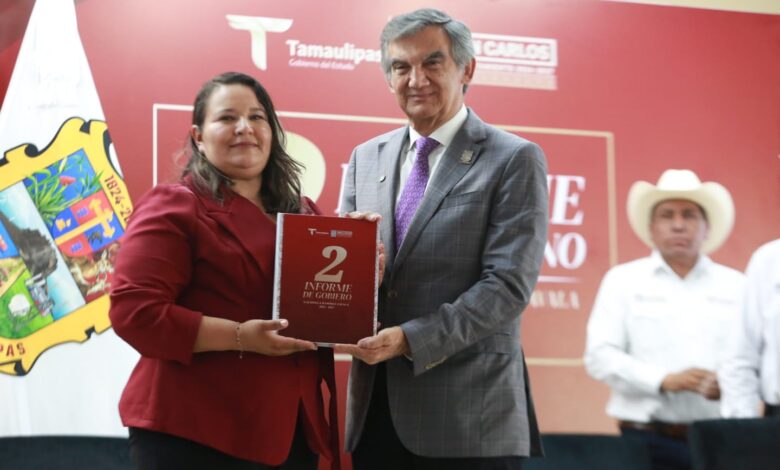 Américo Villarreal informó sobre la inversión estatal en San Carlos y anunció la rehabilitación de la carretera de La Soledad a la cabecera municipal.