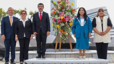 El rector Dámaso Anaya Alvarado encabezó en Tampico la ceremonia por el 76 aniversario de la Universidad Autónoma de Tamaulipas.
