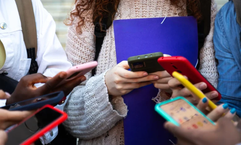 El uso de celulares tendrá nuevas reglas en las escuelas de Tamaulipas a partir del 3 de noviembre.