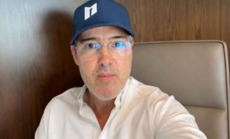 José Ramón Gómez Leal plantea restringir la doble nacionalidad para ocupar cargos públicos.