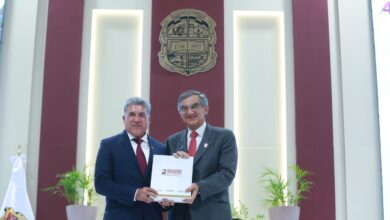 El gobernador Américo Villarreal acompañó al alcalde Armando Martínez Manríquez durante su Segundo Informe de Gobierno en Altamira.
