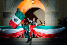 Más de 45 mil personas se reunieron en la explanada del Palacio Federal para celebrar el Grito de Independencia en Nuevo Laredo.
