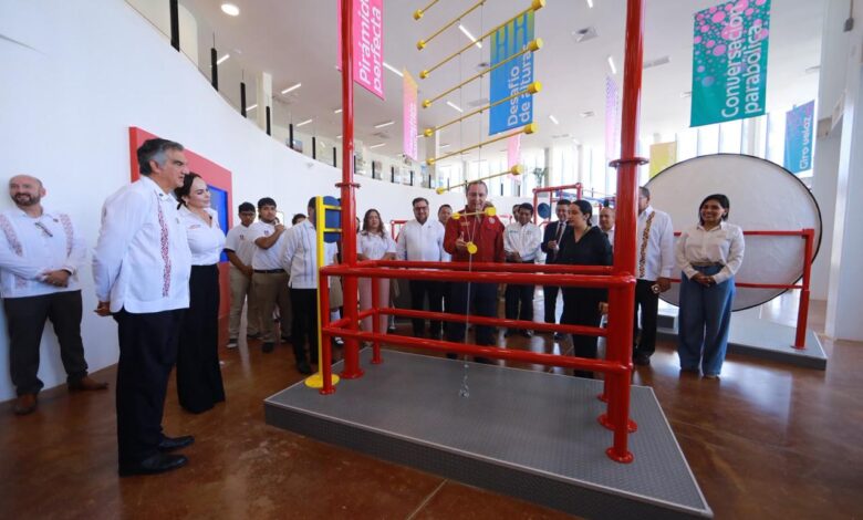 Américo Villarreal y Carmen Lilia Canturosas encabezaron la entrega del Museo de Ciencia, Tecnología y Planetario de Nuevo Laredo, construido con una inversión superior a 277.5 millones de pesos.