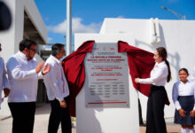 Américo Villarreal Anaya y Carmen Lilia Canturosas inauguraron la primaria Beatriz Anaya de Villarreal, en la colonia El Progreso, con inversión de 36.8 millones de pesos.
