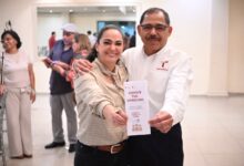 Olga Sosa presentó en El Mante una cartilla para familias migrantes y explicó a pequeños empresarios los alcances de la Ley de Economía Digital.
