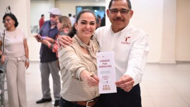 Olga Sosa presentó en El Mante una cartilla para familias migrantes y explicó a pequeños empresarios los alcances de la Ley de Economía Digital.